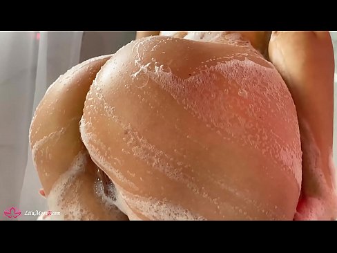 ❤️ O Brunette Masturbate Pussy ma Vibrator i Intense Orgasm i le Ta'ele ❤ Fucking ﹏
