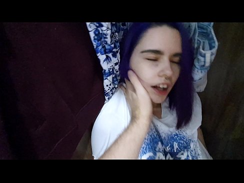 ❤️ Na maua lo'u tuafafine i totonu o le kapoti ma fesoasoani ia te ia e fa'ama ❤ Fucking ﹏